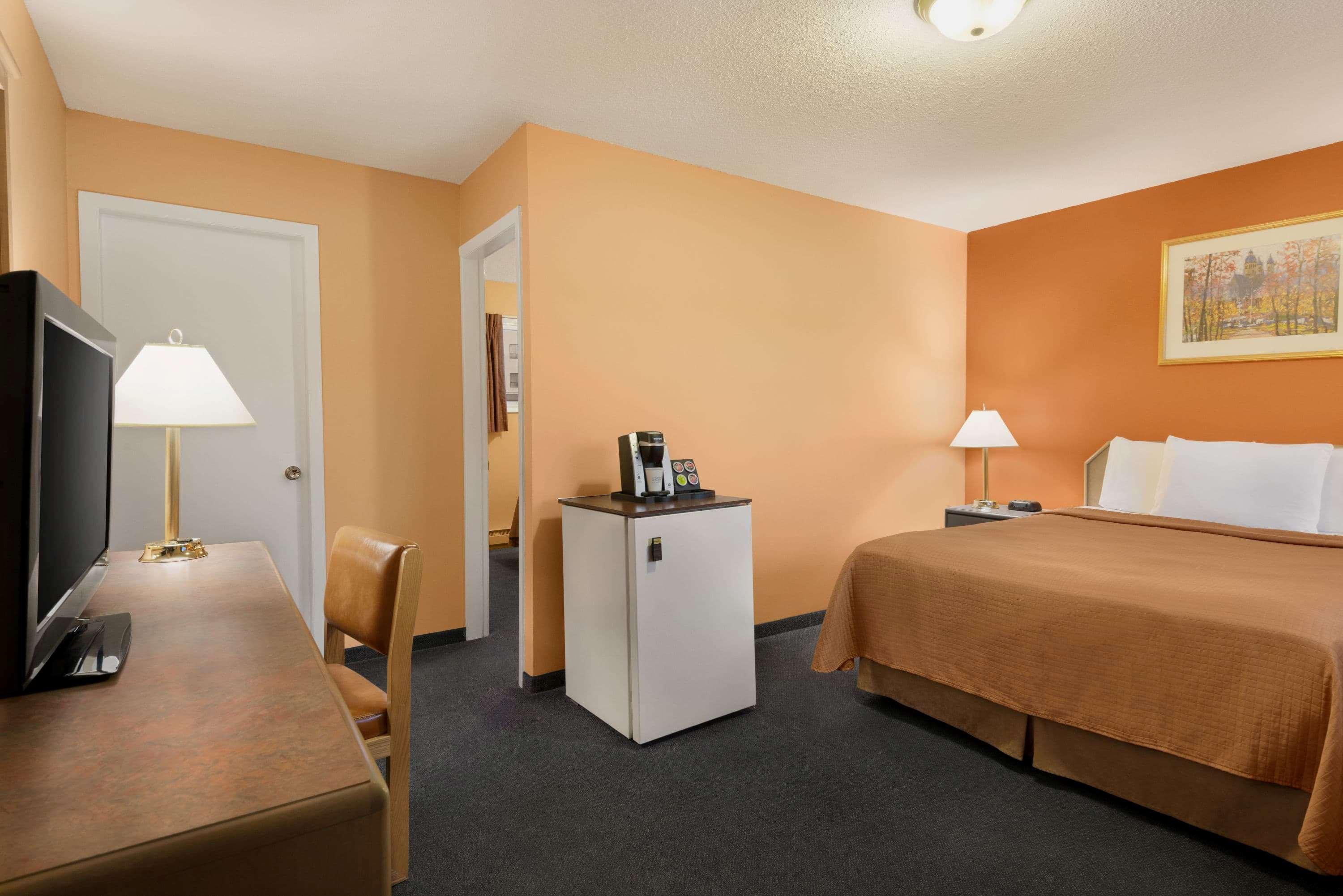 Travelodge By Wyndham Quesnel Bc Dış mekan fotoğraf