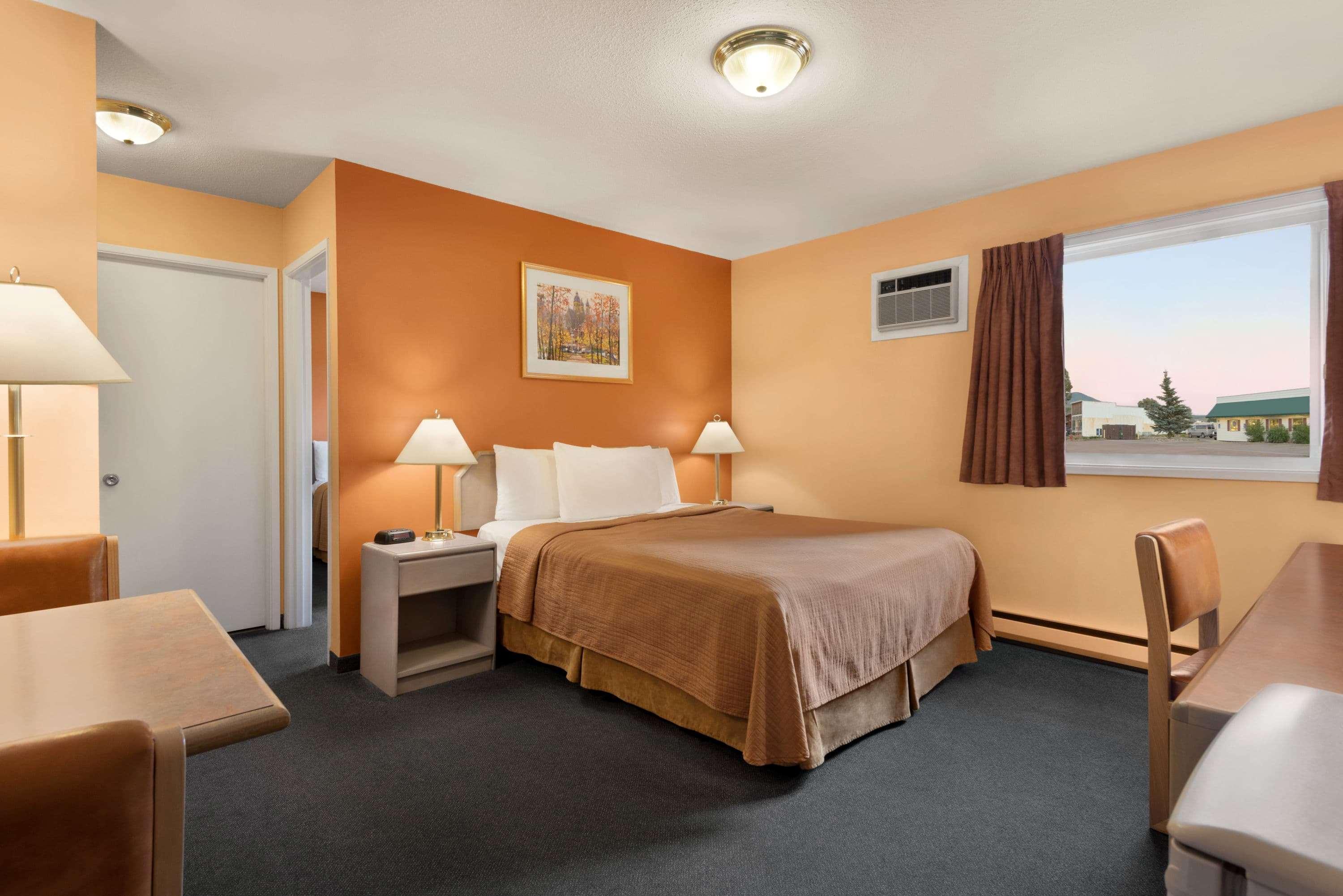Travelodge By Wyndham Quesnel Bc Dış mekan fotoğraf